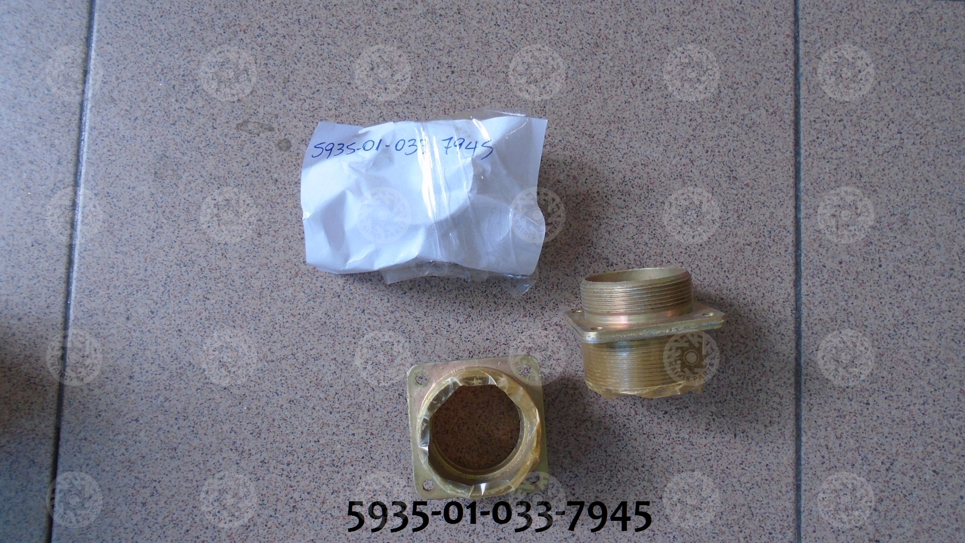 5935-01-033-7945